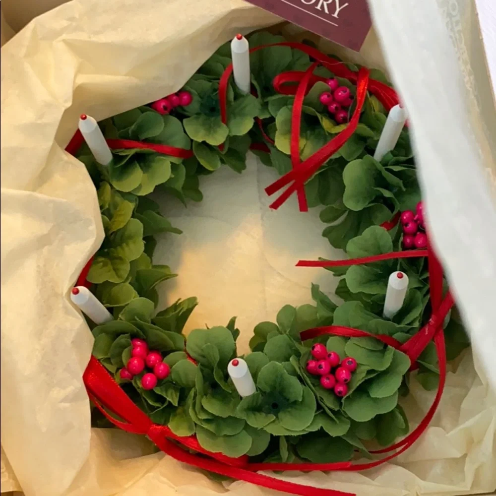 First Edition Pleasant Company AmericanGirl Kirsten Christmas  St. Lucia Wreath - Picture 3 of 8